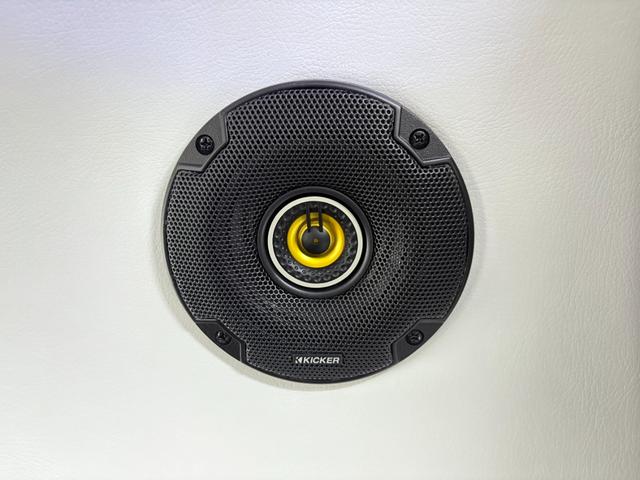 ハイエースバン 　ＡＴＶ群馬　ＲＳプレミアム　家庭用エアコン　ＦＦヒーター　２０００Ｗインバーター　トリプルサブ　ソーラーパネル　レカロシート　フリップダウンモニター　メインサブ切替　ローダウン　社外ショック（39枚目）