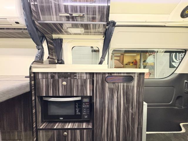 ハイエースバン 　ＡＴＶ群馬　ＲＳプレミアム　家庭用エアコン　ＦＦヒーター　２０００Ｗインバーター　トリプルサブ　ソーラーパネル　レカロシート　フリップダウンモニター　メインサブ切替　ローダウン　社外ショック（43枚目）