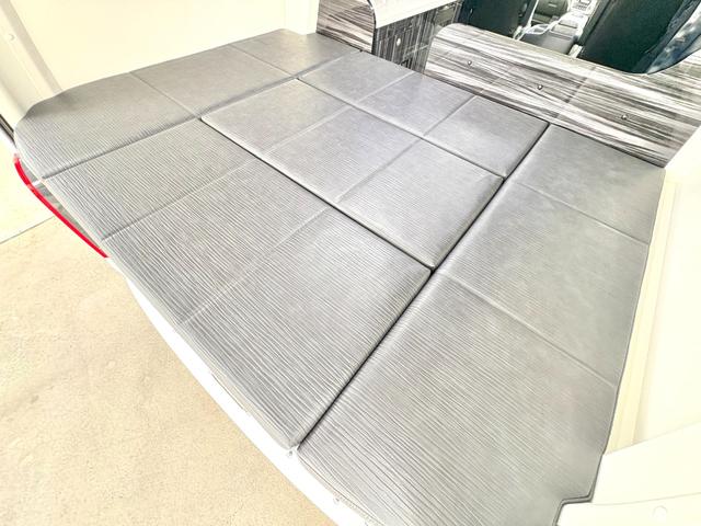 ハイエースバン 　ＡＴＶ群馬　ＲＳプレミアム　家庭用エアコン　ＦＦヒーター　２０００Ｗインバーター　トリプルサブ　ソーラーパネル　レカロシート　フリップダウンモニター　メインサブ切替　ローダウン　社外ショック（51枚目）