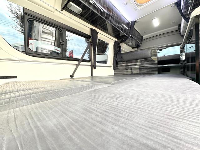 ハイエースバン 　ＡＴＶ群馬　ＲＳプレミアム　家庭用エアコン　ＦＦヒーター　２０００Ｗインバーター　トリプルサブ　ソーラーパネル　レカロシート　フリップダウンモニター　メインサブ切替　ローダウン　社外ショック（64枚目）