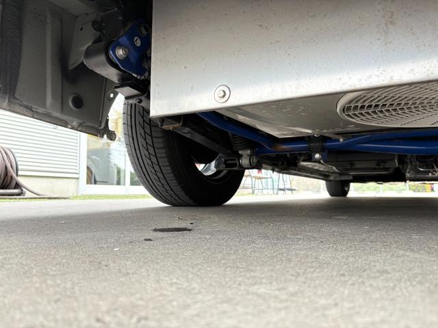 ハイエースバン 　ＡＴＶ群馬　ＲＳプレミアム　家庭用エアコン　ＦＦヒーター　２０００Ｗインバーター　トリプルサブ　ソーラーパネル　レカロシート　フリップダウンモニター　メインサブ切替　ローダウン　社外ショック（68枚目）