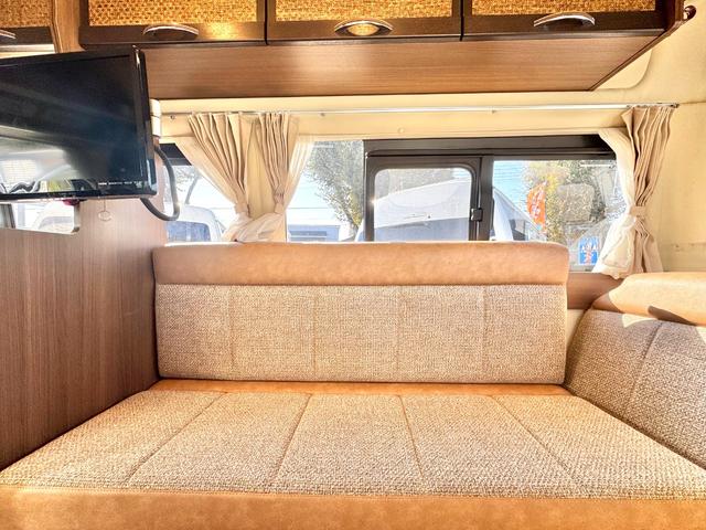 ハイエースバン レクビィ ハイエースプラス LV FFヒーター ソーラーパネル インバーター1500W マックスファン サイドオーニング TV リアスピーカー 電子レンジ ツインサブ 8ナンバー キャンピングカー(78枚目)