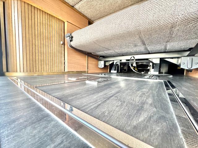 ハイエースバン スーパーGL ダークプライムII ケイワークス オーロラスタークルーズSL 4WD リチウム 1500Wインバーター コンバータ― FFヒーター 走行充電 外部充電 フリップダウンモニター バンコン 8ナンバー キャンピングカー(53枚目)