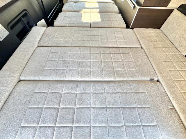 ハイエースバン アルフレックス シーバス 4WD リチュウムイオンバッテリー FFヒーター インバーター1000W 回転シート コンロ 社外ショックアブソーバー・スタビライザー・アルミホイール アップルカープレイ(52枚目)