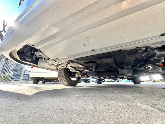 ハイエースバン アルフレックス シーバス 4WD リチュウムイオンバッテリー FFヒーター インバーター1000W 回転シート コンロ 社外ショックアブソーバー・スタビライザー・アルミホイール アップルカープレイ(65枚目)