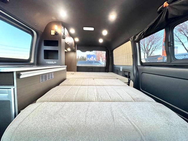 ハイエースバン アルフレックス シーバス 4WD リチュウムイオンバッテリー FFヒーター インバーター1000W 回転シート コンロ 社外ショックアブソーバー・スタビライザー・アルミホイール アップルカープレイ(78枚目)