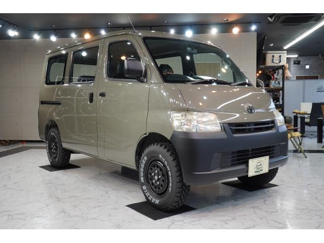 タウンエースバン ＤＸ　車中泊／４ＷＤ／全塗装／リフトアップ／新品１４インチホイール／新品ＭＴタイヤ／オートマ／純正ナビ／ＥＴＣ／新品シートカバー／５人乗り／１５００ｃｃ／リアヒーター／駆動切替可能／ベッドキット（7枚目）