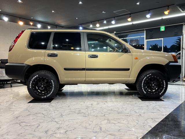 エクストレイル X オールペイント/ベージュ全塗装/新品ホイールタイヤセット/オリジナルリフトアップサス/クラシックNISSANグリル/ヴィンテージ調シートカバー/オリジナルウッド調パネル/アウトドアカスタム(11枚目)