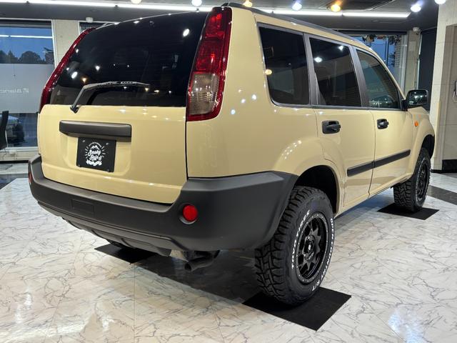 エクストレイル X オールペイント/ベージュ全塗装/新品ホイールタイヤセット/オリジナルリフトアップサス/クラシックNISSANグリル/ヴィンテージ調シートカバー/オリジナルウッド調パネル/アウトドアカスタム(12枚目)