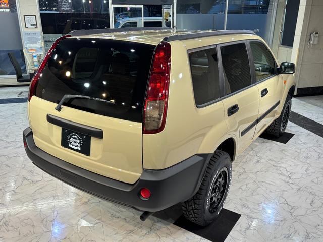 エクストレイル X オールペイント/ベージュ全塗装/新品ホイールタイヤセット/オリジナルリフトアップサス/クラシックNISSANグリル/ヴィンテージ調シートカバー/オリジナルウッド調パネル/アウトドアカスタム(13枚目)