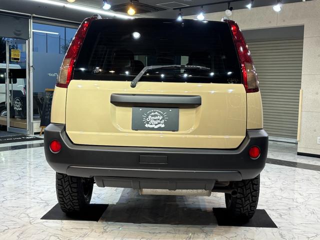 エクストレイル X オールペイント/ベージュ全塗装/新品ホイールタイヤセット/オリジナルリフトアップサス/クラシックNISSANグリル/ヴィンテージ調シートカバー/オリジナルウッド調パネル/アウトドアカスタム(14枚目)