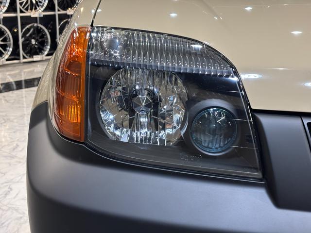 エクストレイル X オールペイント/ベージュ全塗装/新品ホイールタイヤセット/オリジナルリフトアップサス/クラシックNISSANグリル/ヴィンテージ調シートカバー/オリジナルウッド調パネル/アウトドアカスタム(19枚目)