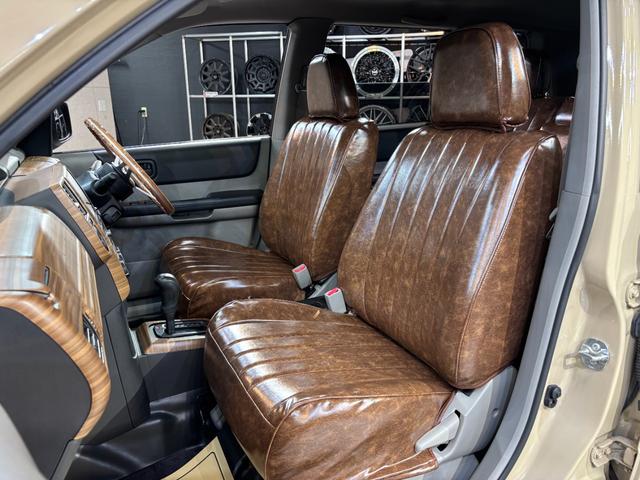 エクストレイル X オールペイント/ベージュ全塗装/新品ホイールタイヤセット/オリジナルリフトアップサス/クラシックNISSANグリル/ヴィンテージ調シートカバー/オリジナルウッド調パネル/アウトドアカスタム(26枚目)