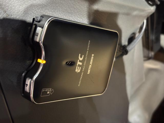 エクストレイル X オールペイント/ベージュ全塗装/新品ホイールタイヤセット/オリジナルリフトアップサス/クラシックNISSANグリル/ヴィンテージ調シートカバー/オリジナルウッド調パネル/アウトドアカスタム(41枚目)