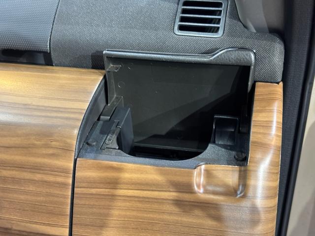 エクストレイル X オールペイント/ベージュ全塗装/新品ホイールタイヤセット/オリジナルリフトアップサス/クラシックNISSANグリル/ヴィンテージ調シートカバー/オリジナルウッド調パネル/アウトドアカスタム(45枚目)