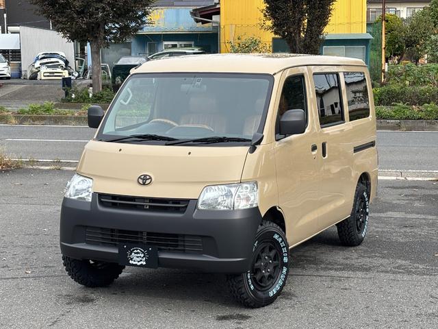 タウンエースバン GL リフトアップ/ホイールタイヤセット/ヴィンテージ調シートカバー/オリジナルウッドパネル/ベッドキット/車中泊仕様/アウトドアカスタム/全塗装(8枚目)