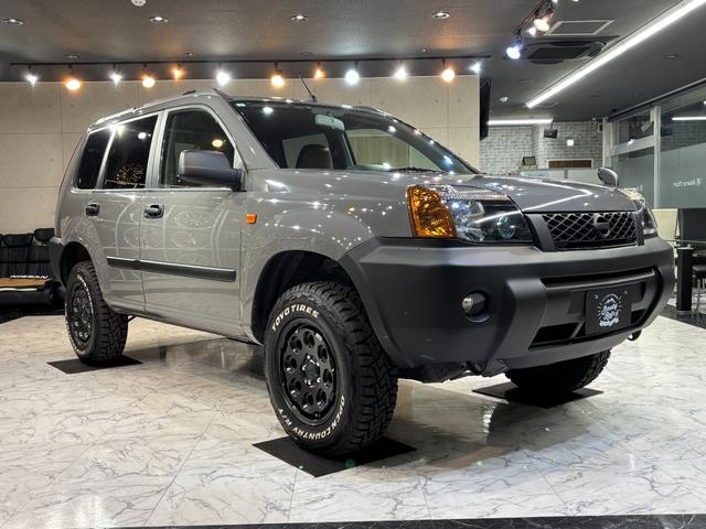 エクストレイル Ｘ　アウトドアカスタム／全塗装／リフトアップ／新品ホイールタイヤセット／リフトアップ／新品ヴィンテージ調シートカバー／オリジナルウッド調パネルセット／新品ウッドハンドル（12枚目）