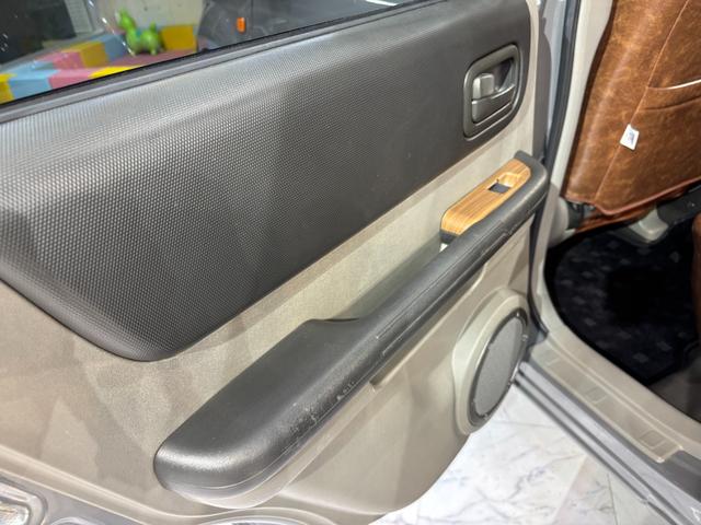 エクストレイル Ｘ　アウトドアカスタム／全塗装／リフトアップ／新品ホイールタイヤセット／リフトアップ／新品ヴィンテージ調シートカバー／オリジナルウッド調パネルセット／新品ウッドハンドル（39枚目）