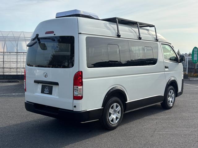 ハイエースバン 　８ナンバーキャンピング／新品ルーフエアコン／新品ソーラーパネル／新品ベッドキット／新品ヴィンテージ調シートカバー／６人乗り／アウトドアカスタム（7枚目）