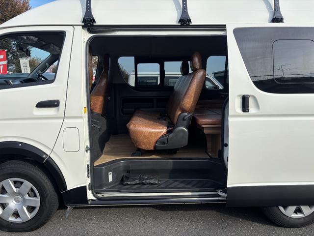 ハイエースバン 　８ナンバーキャンピング／新品ルーフエアコン／新品ソーラーパネル／新品ベッドキット／新品ヴィンテージ調シートカバー／６人乗り／アウトドアカスタム（25枚目）