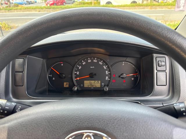 ハイエースバン 　８ナンバーキャンピング／新品ルーフエアコン／新品ソーラーパネル／新品ベッドキット／新品ヴィンテージ調シートカバー／６人乗り／アウトドアカスタム（42枚目）