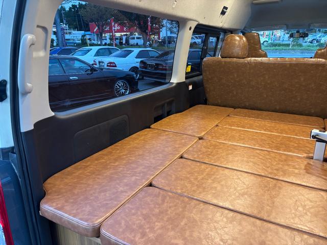 ハイエースバン 　８ナンバーキャンピング／新品ルーフエアコン／新品ソーラーパネル／新品ベッドキット／新品ヴィンテージ調シートカバー／６人乗り／アウトドアカスタム（50枚目）