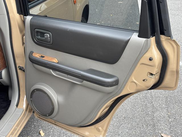 エクストレイル Ｓｔｔ　オールペイント／アウトドアカスタム／リフトアップ／ホイールタイヤセット／新品ヴィンテージ調シートカバー／新品ウッド調パネルセット／新品ウッドステアリング／ヘッドライトインナーブラック加工（40枚目）