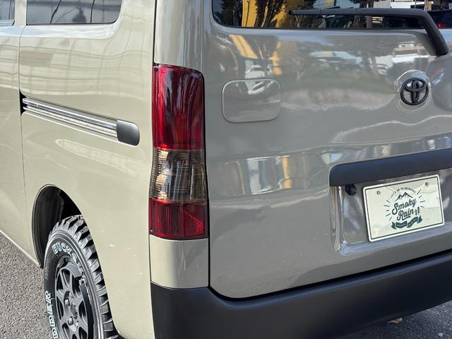 タウンエースバン ＧＬ　オールペイント／社外回転セカンドシート（新品）／新品ヴィンテージ調シートカバー／新品ウッド調パネルセット／新品ウッドコンビハンドル／新品ホイールタイヤセット／新品リフトアップサス／車中泊仕様（26枚目）