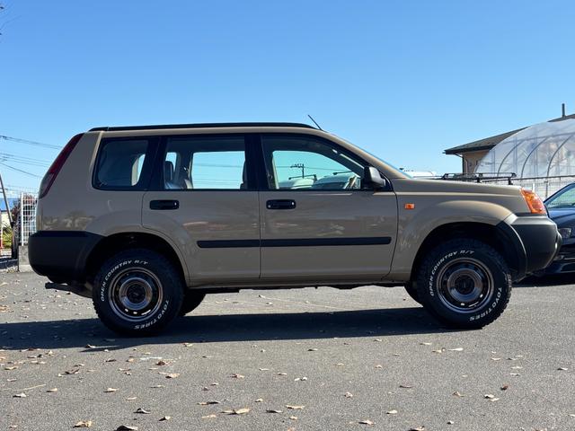 エクストレイル Ｓ　切り替え式４ＷＤ／オールペイント／アウトドアカスタム／新品リフトアップサス／新品ホイールタイヤセット／新品ヴィンテージ調シートカバー／新品パネル＆ハンドル／ヘッドライトインナーブラック加工（15枚目）