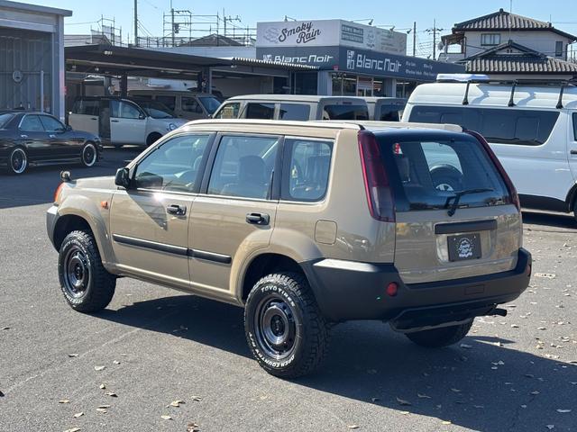 エクストレイル Ｓ　切り替え式４ＷＤ／オールペイント／アウトドアカスタム／新品リフトアップサス／新品ホイールタイヤセット／新品ヴィンテージ調シートカバー／新品パネル＆ハンドル／ヘッドライトインナーブラック加工（24枚目）