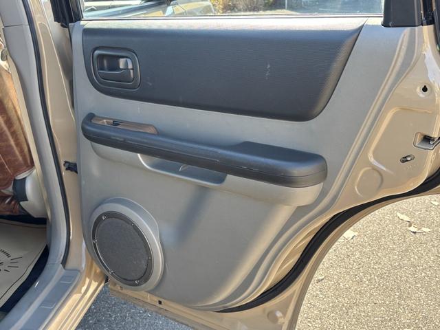 エクストレイル Ｓ　切り替え式４ＷＤ／オールペイント／アウトドアカスタム／新品リフトアップサス／新品ホイールタイヤセット／新品ヴィンテージ調シートカバー／新品パネル＆ハンドル／ヘッドライトインナーブラック加工（41枚目）