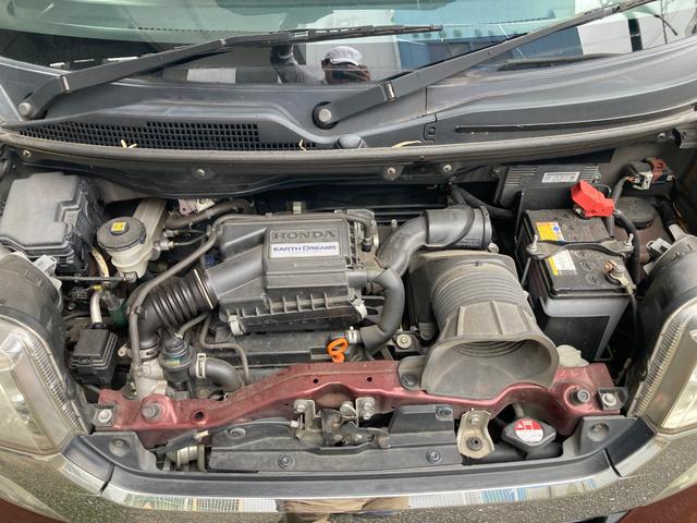 N-BOX G・ターボパッケージ 横滑り防止システム AUTOエアコン セキュリティアラーム ETC装備 Wエアバッグ パワーステアリング 衝突安全ボディ オートクルーズコントロール ベンチシート ABS DVD再生可 スマートキー(8枚目)