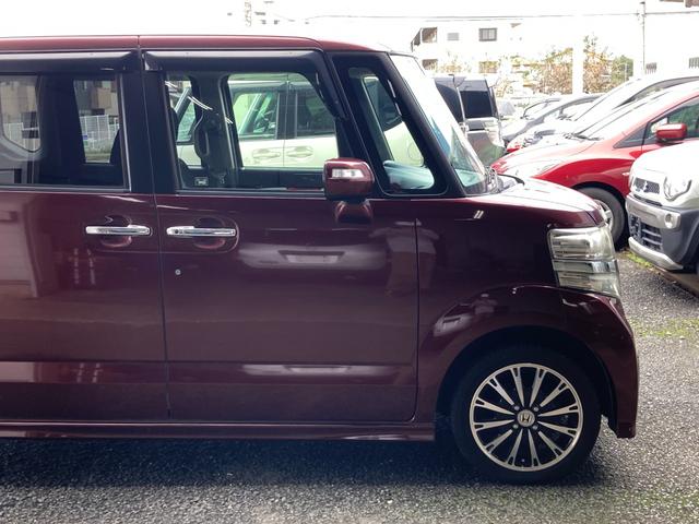 N-BOX G・ターボパッケージ 横滑り防止システム AUTOエアコン セキュリティアラーム ETC装備 Wエアバッグ パワーステアリング 衝突安全ボディ オートクルーズコントロール ベンチシート ABS DVD再生可 スマートキー(18枚目)