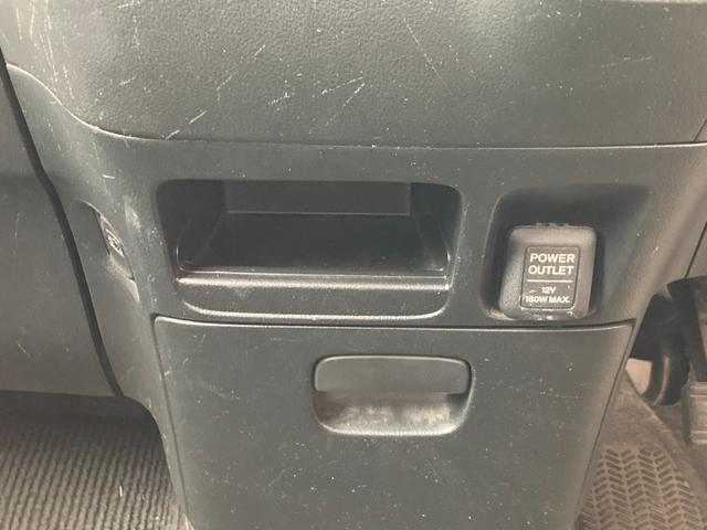 N-BOX G・ターボパッケージ 横滑り防止システム AUTOエアコン セキュリティアラーム ETC装備 Wエアバッグ パワーステアリング 衝突安全ボディ オートクルーズコントロール ベンチシート ABS DVD再生可 スマートキー(33枚目)