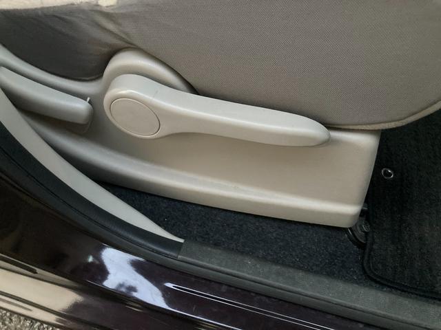 キューブ 15X Vセレクション ナビ スマートキー スペアキー有り アイドリングストップ セキュリティアラーム 衝突安全ボディ AUTOエアコン ABS パワーステアリング 運転席エアバッグ パワーウィンドゥ 運転席助手席エアバッグ(33枚目)