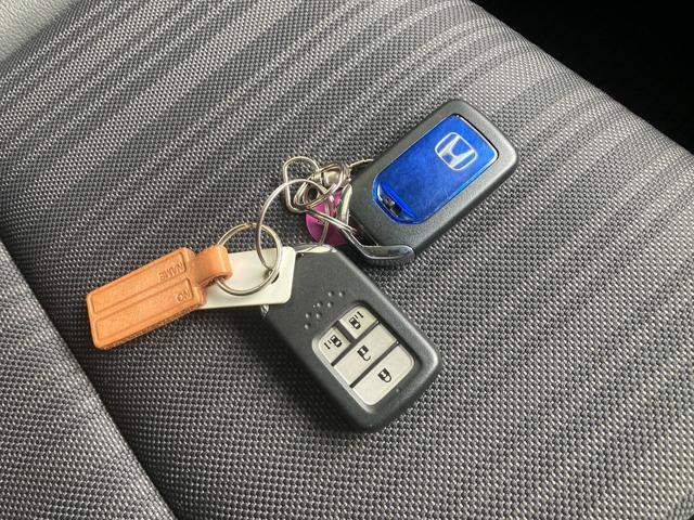 フリードハイブリッド ハイブリッド・Ｇホンダセンシング　ナビ　バックカメラ　ＥＴＣ　Ｂｌｕｅｔｏｏｔｈ接続　フルセグＴＶ　両側電動スライドドア　ＬＥＤヘッドライト　アクティブコーナリングライト　スマートキー　スペアキー有り　ドラレコ（9枚目）