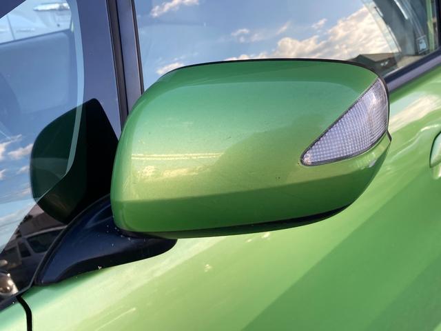 フィットハイブリッド ベースグレード　ＥＴＣ・ＡＵＸ・キーレスエントリー・ＣＤ再生（9枚目）