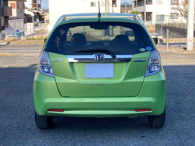 フィットハイブリッド ベースグレード　ＥＴＣ・ＡＵＸ・キーレスエントリー・ＣＤ再生（10枚目）