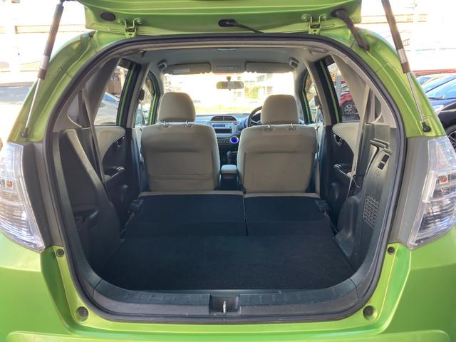 フィットハイブリッド ベースグレード　ＥＴＣ・ＡＵＸ・キーレスエントリー・ＣＤ再生（28枚目）