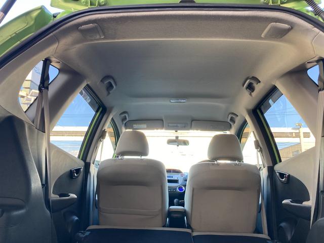 フィットハイブリッド ベースグレード　ＥＴＣ・ＡＵＸ・キーレスエントリー・ＣＤ再生（34枚目）