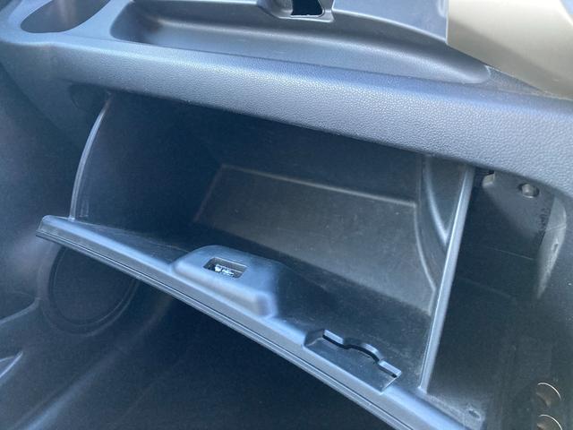 フィットハイブリッド ベースグレード　ＥＴＣ・ＡＵＸ・キーレスエントリー・ＣＤ再生（39枚目）