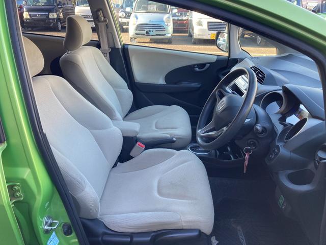 フィットハイブリッド ベースグレード　ＥＴＣ・ＡＵＸ・キーレスエントリー・ＣＤ再生（55枚目）