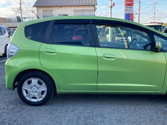 フィットハイブリッド ベースグレード　ＥＴＣ・ＡＵＸ・キーレスエントリー・ＣＤ再生（61枚目）