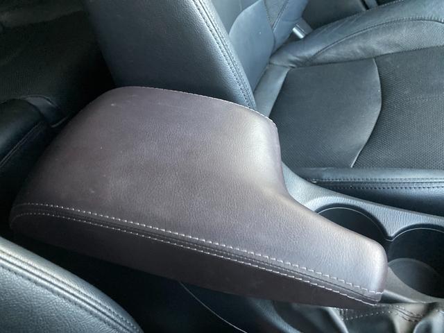 車種は決まってないけど、便利な車が欲しい。お任せください！ＩＳＯ　ＦＩＸ　チャイルドシート　ベビーラック　ベビーチェア　ベビーカー　カート　車中泊　カーテン　ブラインド　サンシェード　ＵＶカットフィル