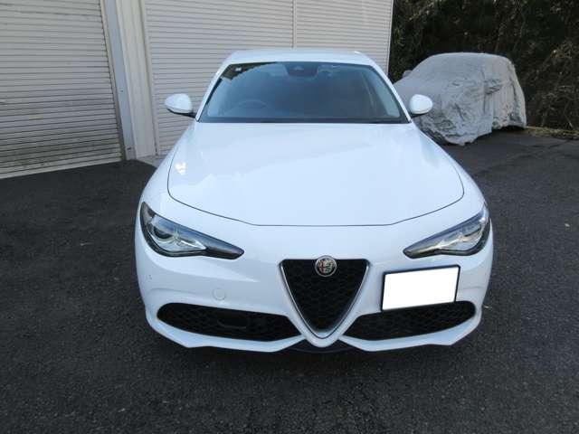 ジュリア ヴェローチェ ワンオーナー 禁煙車 ブラックレーザーシート 純正19インチアルミホイール 前後ドラレコ(12枚目)