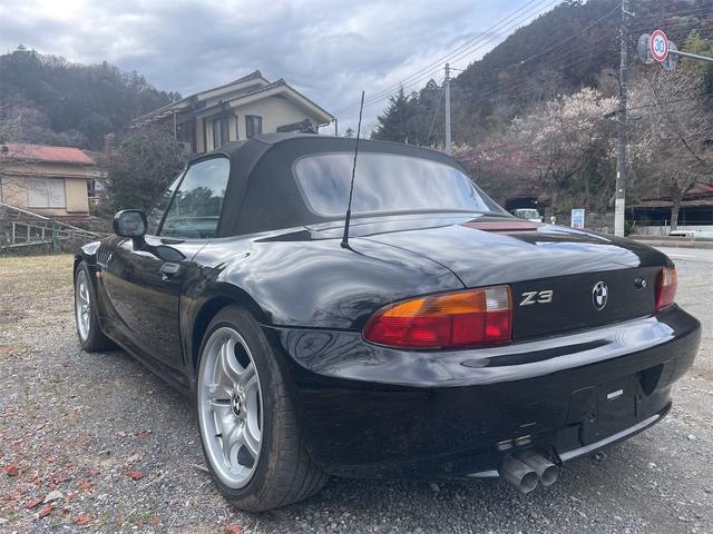 Ｚ３ロードスター ２．８　シルキーシックス２８００ｃｃＥ４６純正Ｍスポーツ１７インチＡＷ　ブリヂストン　実走行７８０００ｋｍ　革シート　パワーシート　修復歴なし（15枚目）