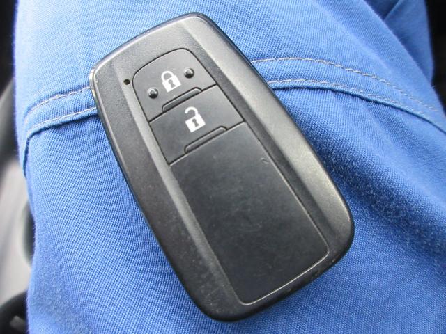 Sセーフティプラス ワンオーナー フルセグ純正ナビ バックカメラ LEDヘッドライト ETC 18インチアルミ デイライト付きフルエアロ(13枚目)