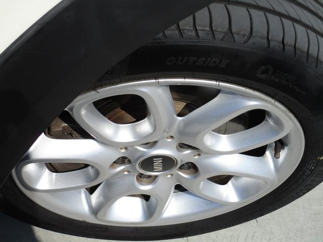 クーパーS ペッパーパッケージ 禁煙車 ワンオーナー車 純正HDDナビ Bluetoothオーディオ ルームミラー内臓ETC HIDヘッドライトシステム(9枚目)