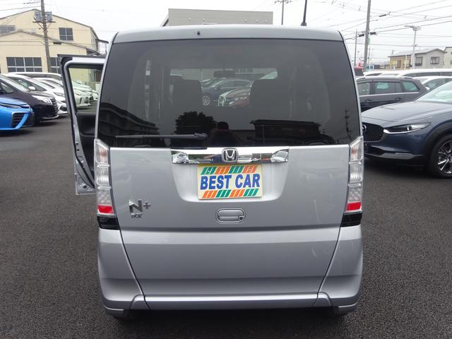 スローパー 車いす固定装置 電動ウィンチ アイドリングストップ スマートキー プッシュスタート 純正ギャザーズオーディオ CD 純正フロアマット 4人乗り(8枚目)