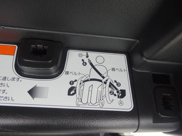 スローパー 車いす固定装置 電動ウィンチ アイドリングストップ スマートキー プッシュスタート 純正ギャザーズオーディオ CD 純正フロアマット 4人乗り(16枚目)